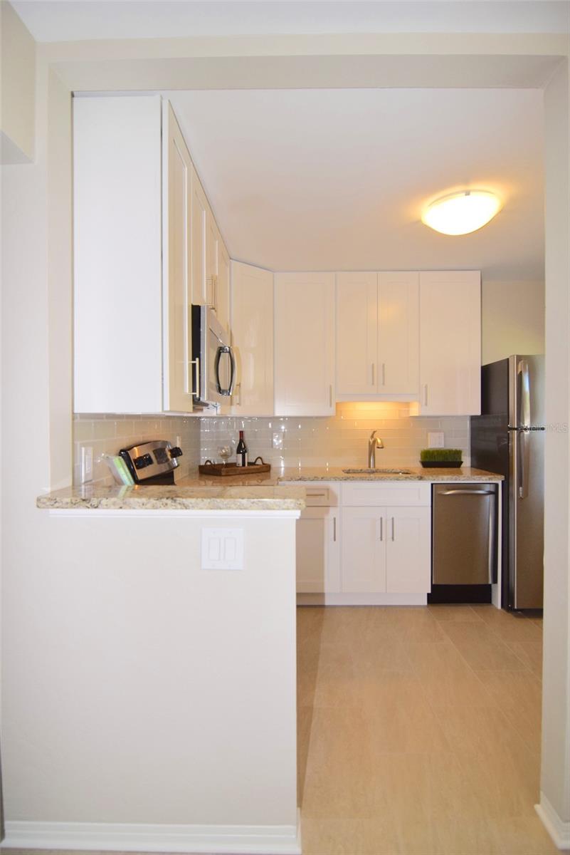 Image 12 of 29 For 606 12th Avenue Ne 2