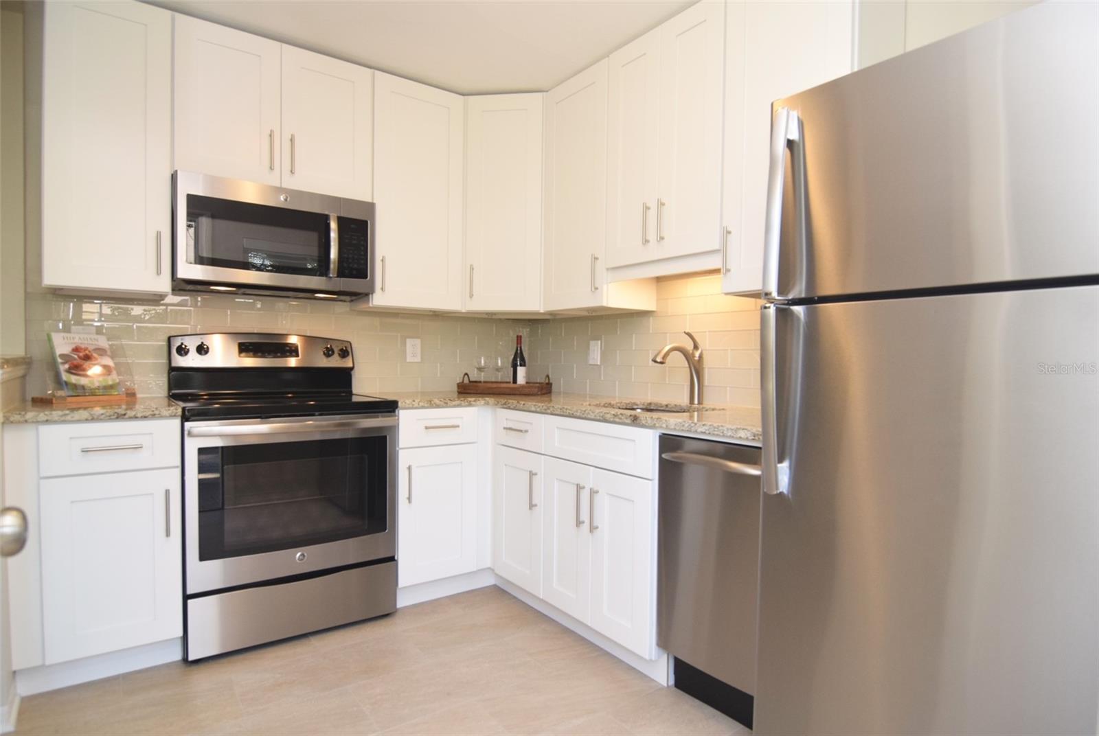 Image 13 of 29 For 606 12th Avenue Ne 2