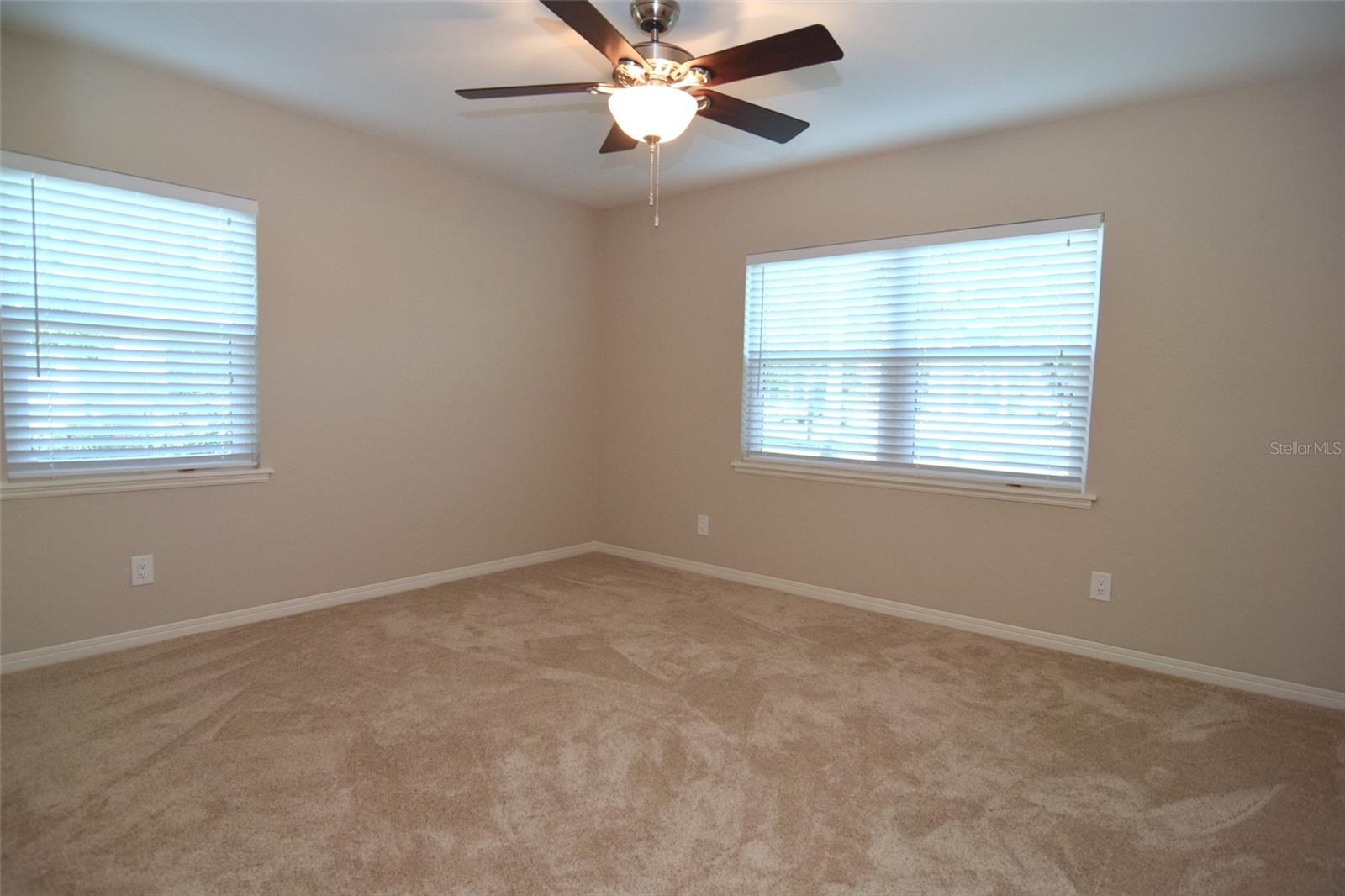 Image 21 of 29 For 606 12th Avenue Ne 2