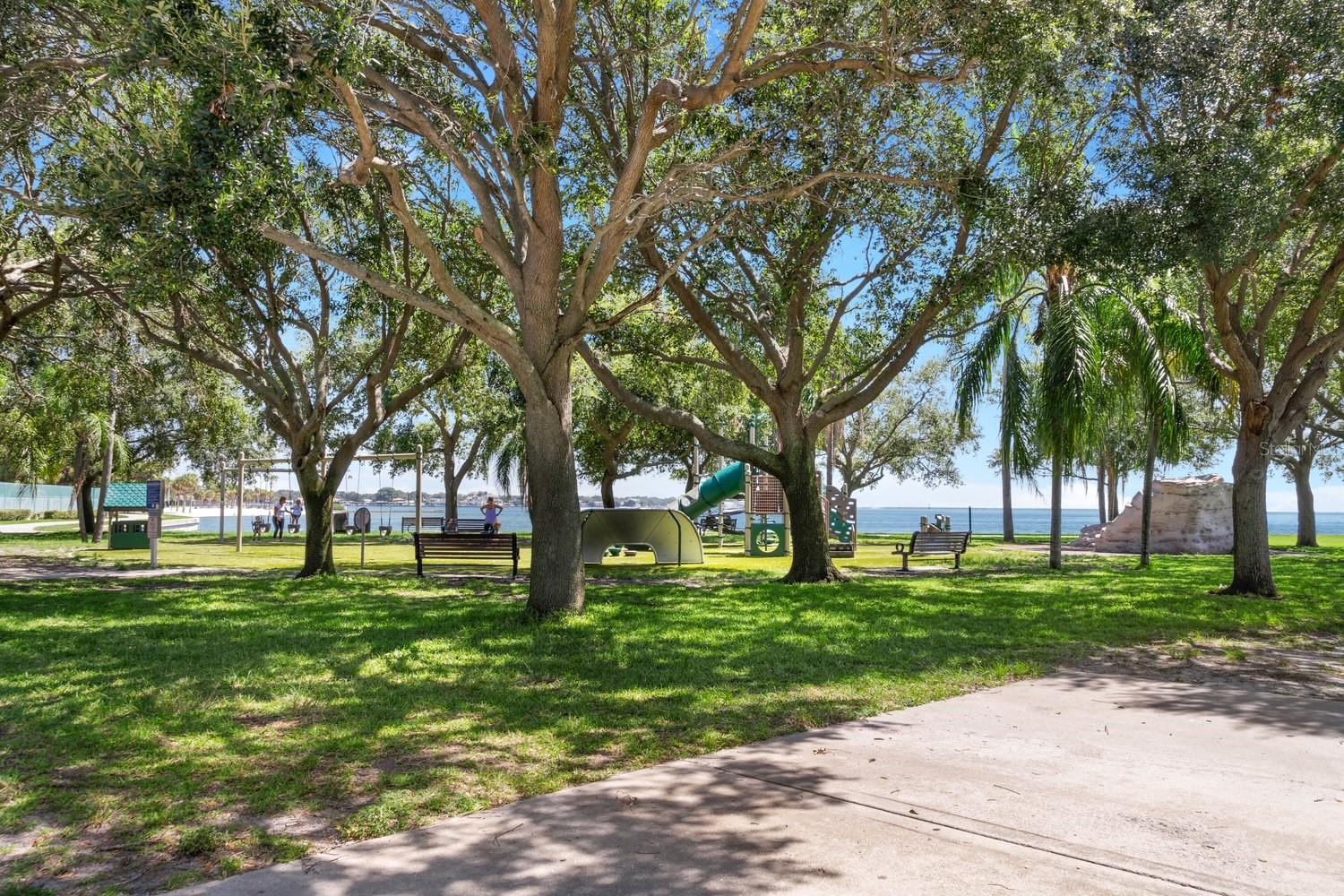 Image 25 of 29 For 606 12th Avenue Ne 2