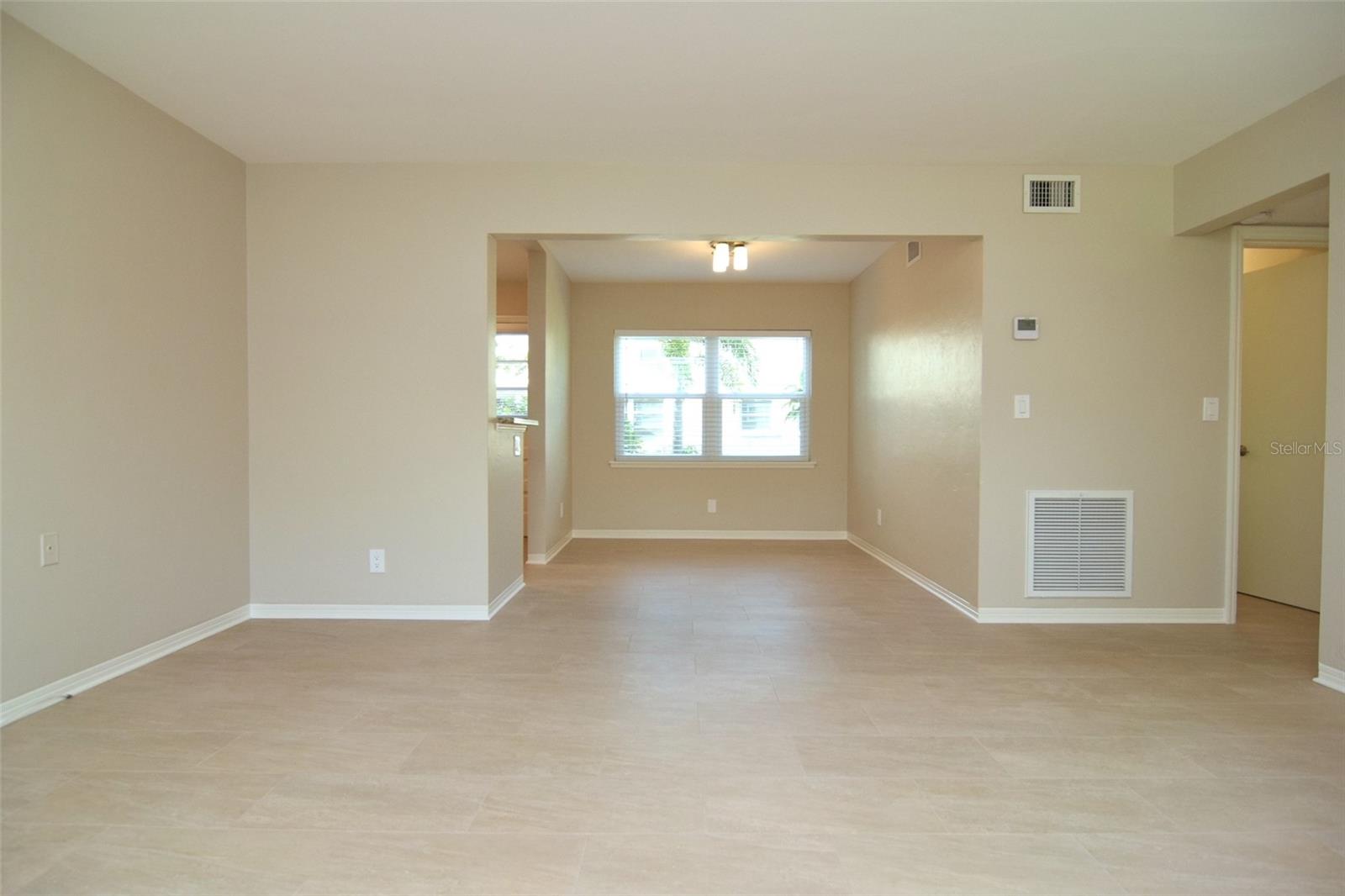 Image 5 of 29 For 606 12th Avenue Ne 2