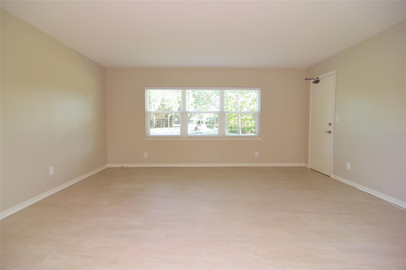 Image 7 of 29 For 606 12th Avenue Ne 2