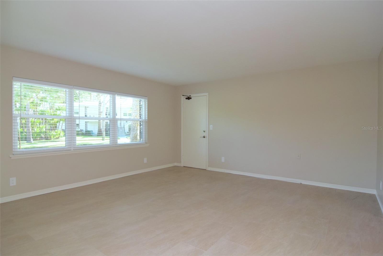 Image 9 of 29 For 606 12th Avenue Ne 2