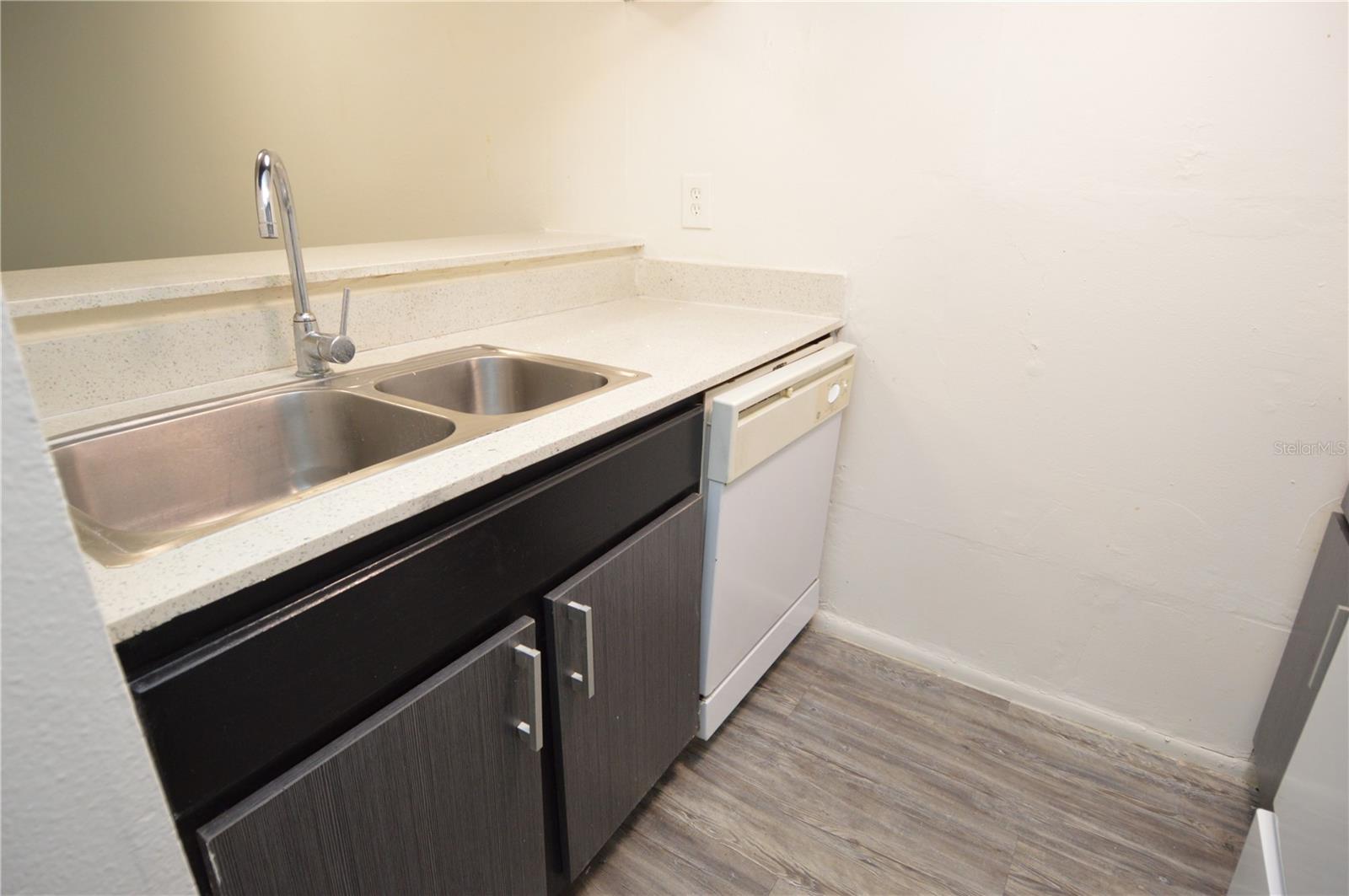 Image 14 of 73 For 5006 Morro Manor Drive 305