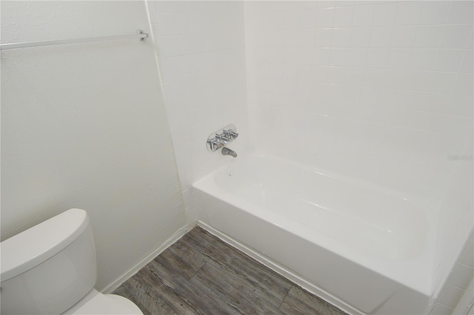 Image 45 of 73 For 5006 Morro Manor Drive 305