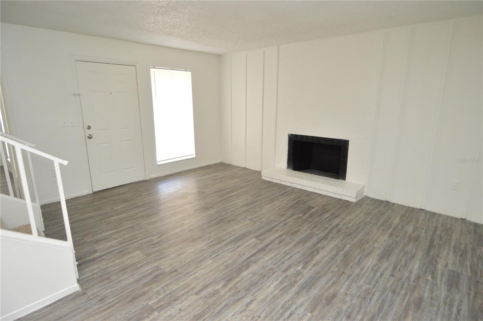 Image 5 of 73 For 5006 Morro Manor Drive 305