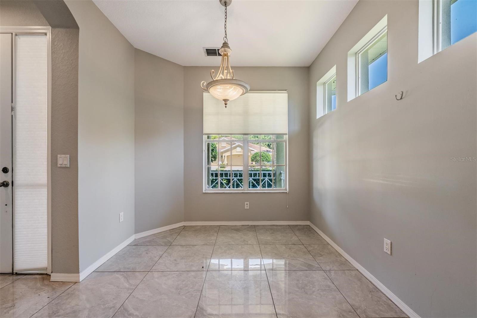 Image 5 of 37 For 12752 Aston Creek Drive