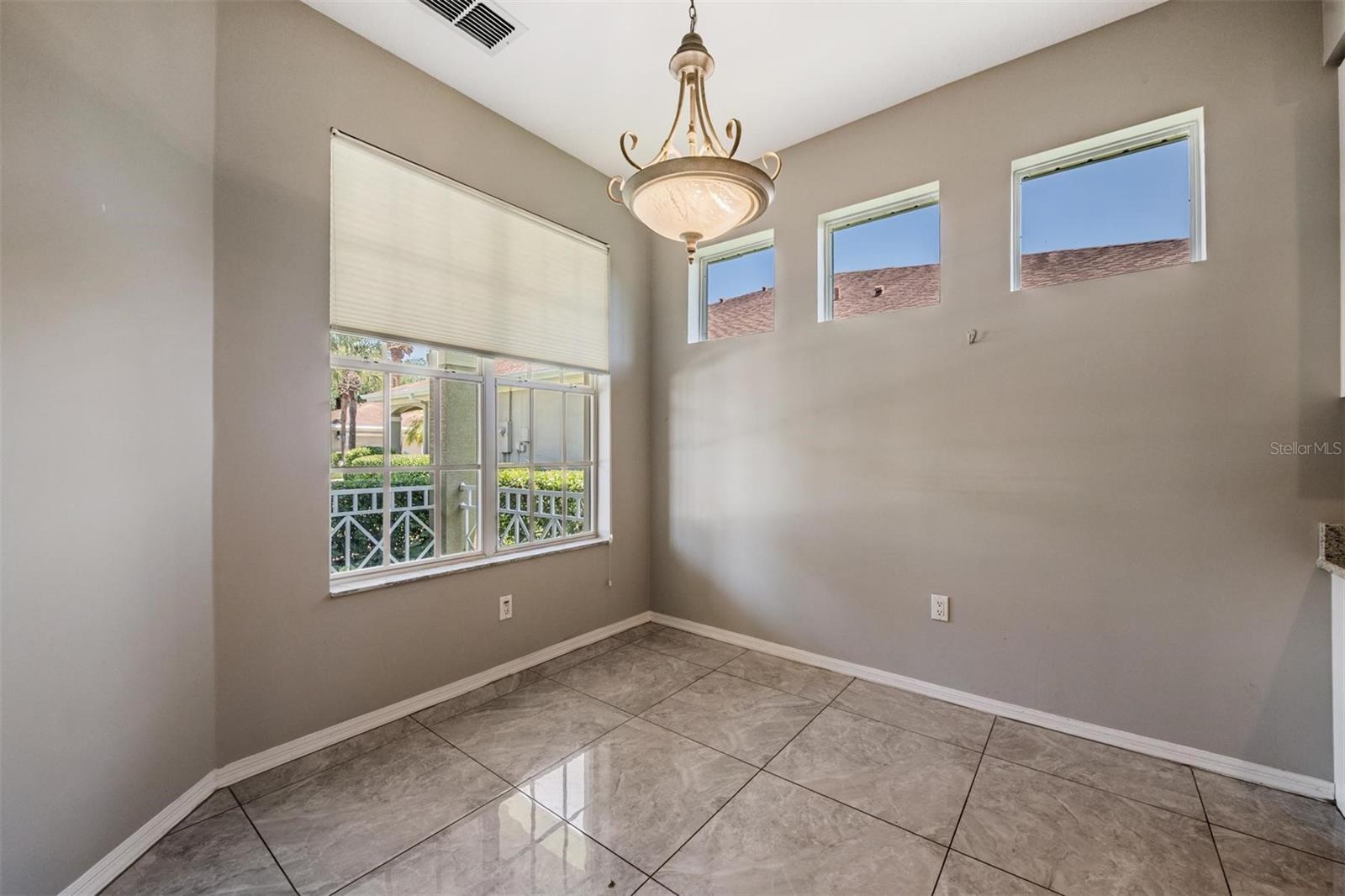 Image 7 of 37 For 12752 Aston Creek Drive