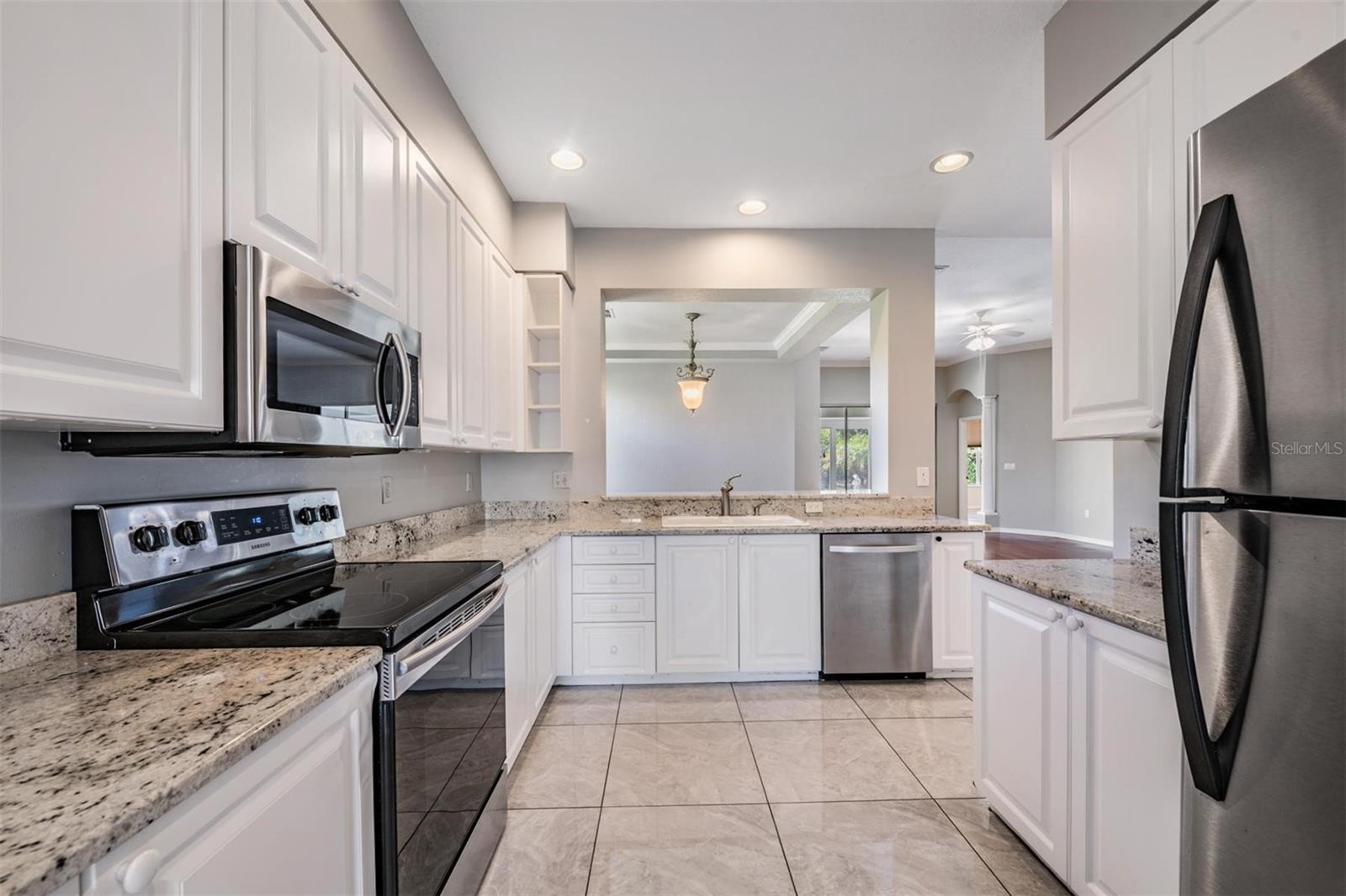 Image 9 of 37 For 12752 Aston Creek Drive