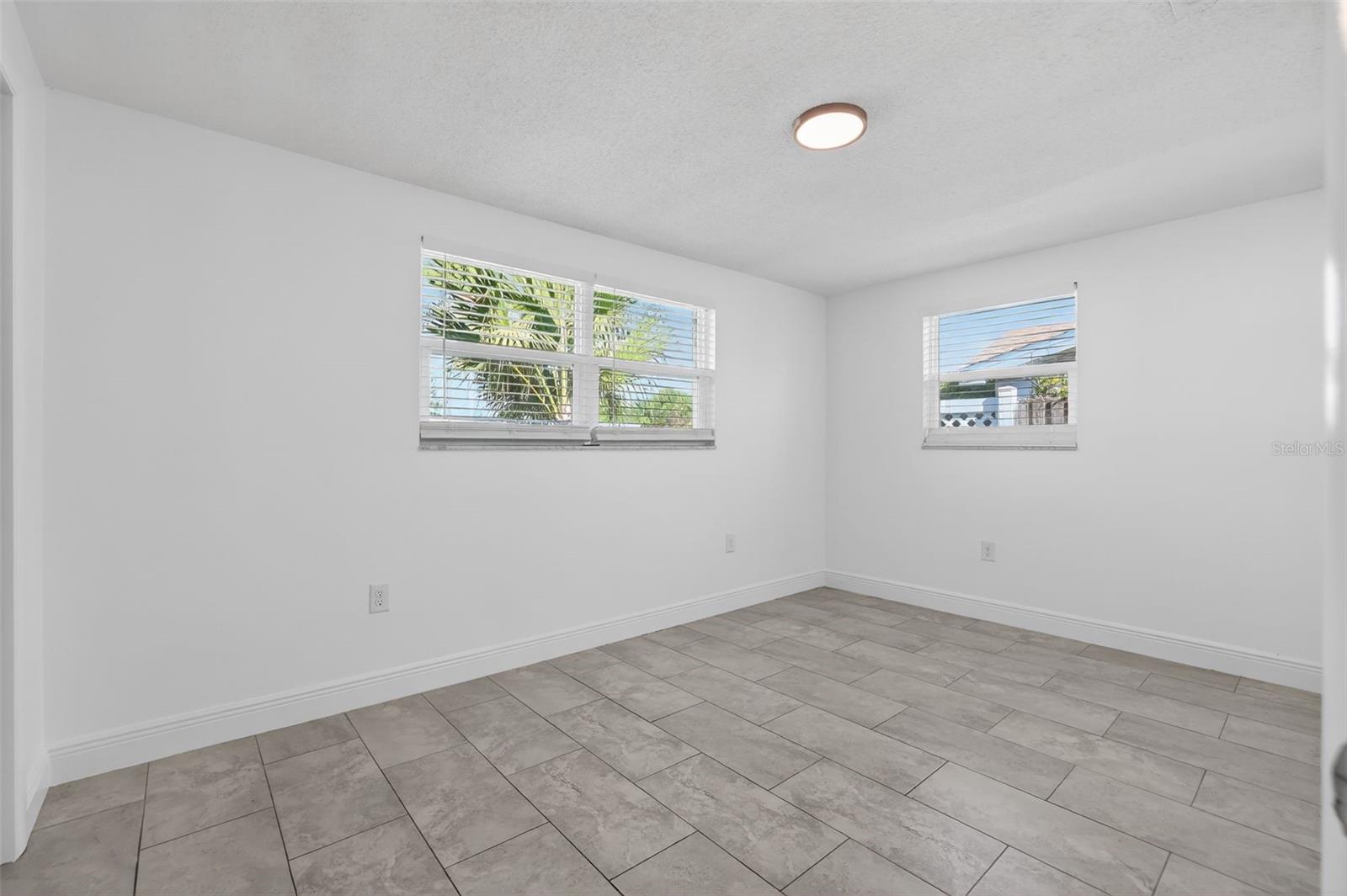 Image 15 of 24 For 10914 Leeds Road