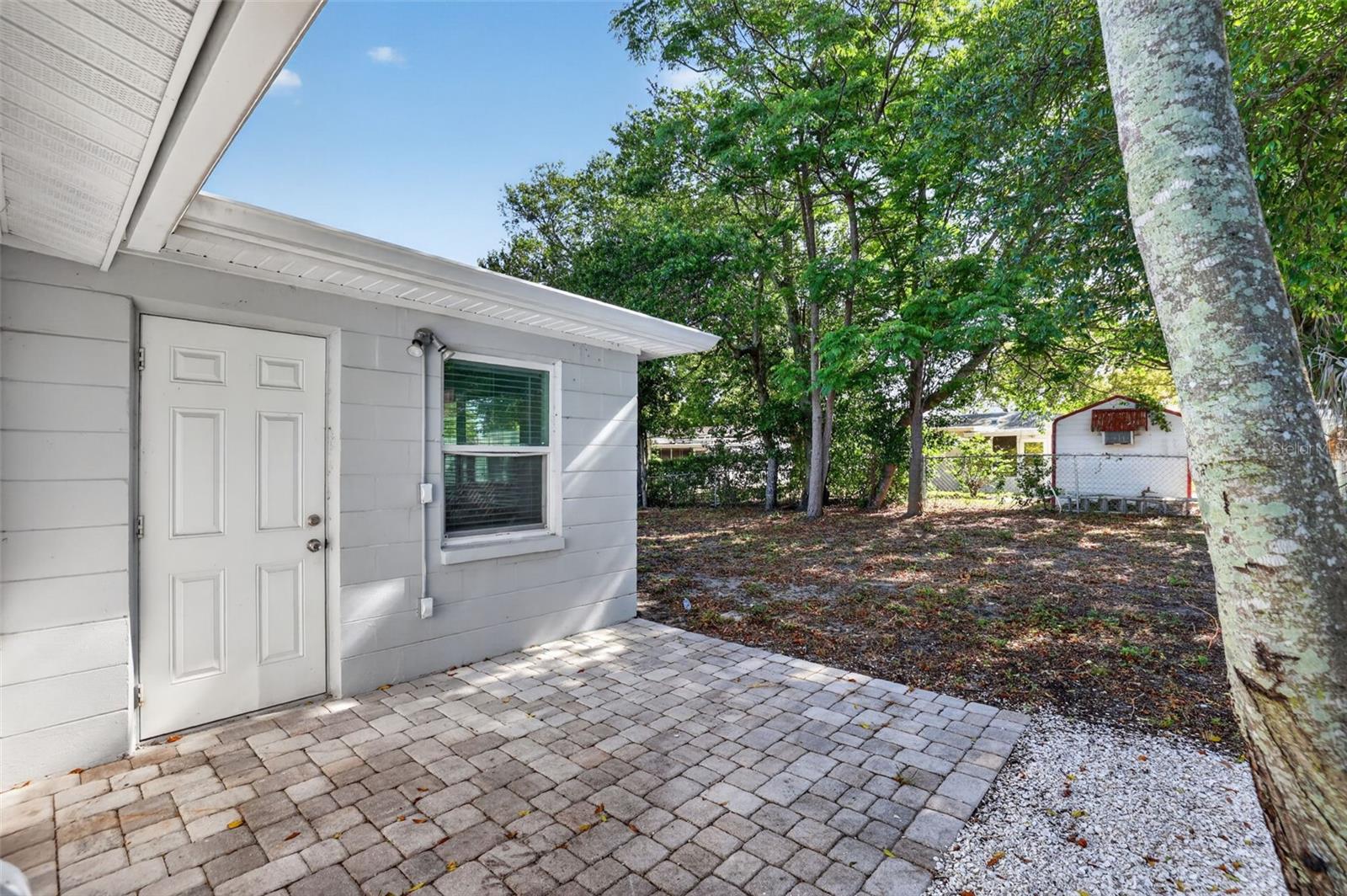 Image 18 of 24 For 10914 Leeds Road