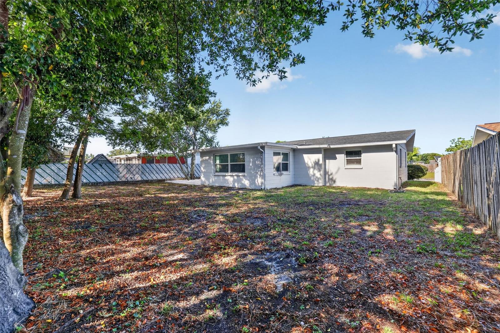 Image 20 of 24 For 10914 Leeds Road