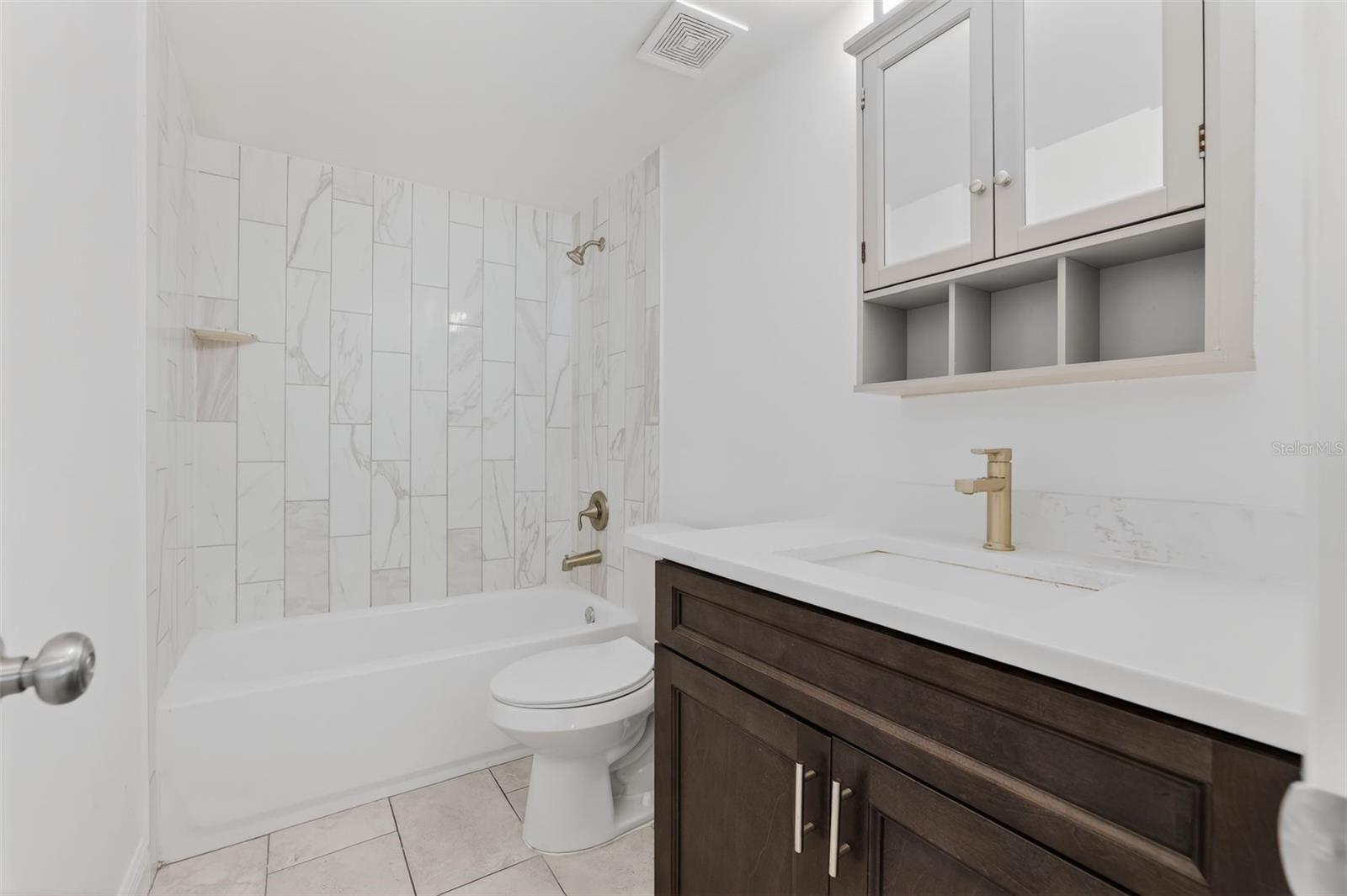 Image 6 of 24 For 10914 Leeds Road