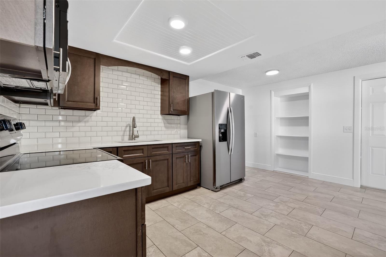 Image 7 of 24 For 10914 Leeds Road