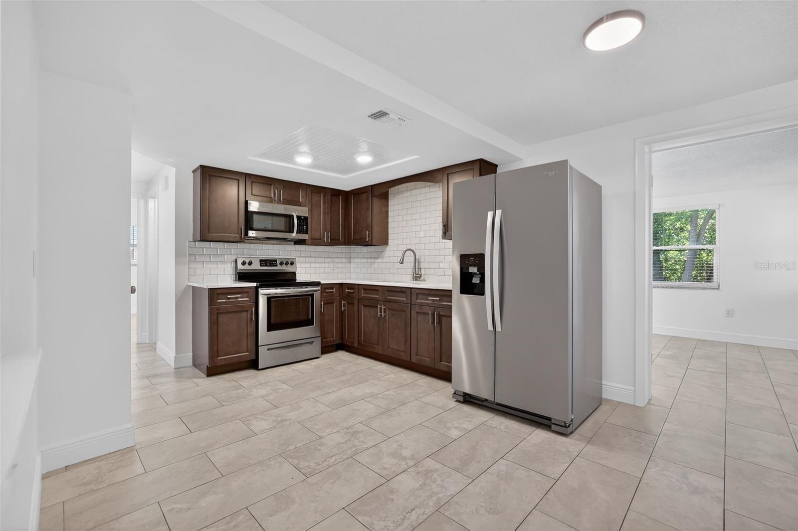 Image 8 of 24 For 10914 Leeds Road