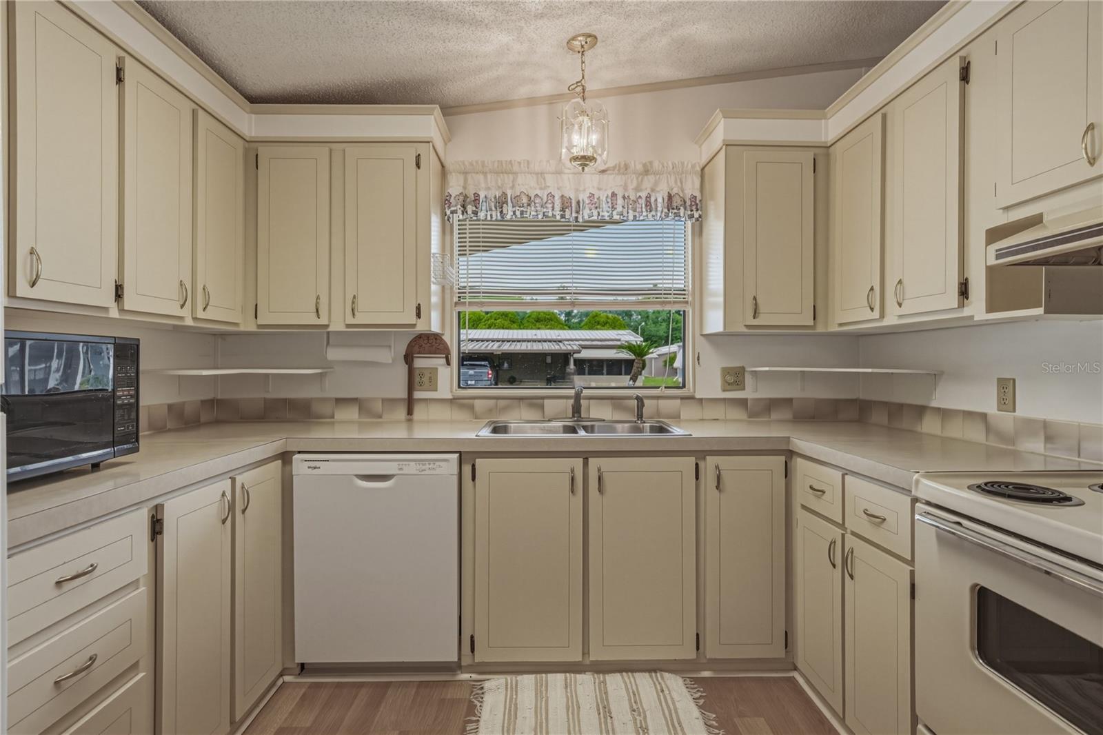 Image 16 of 38 For 35116 Colony Hills Drive