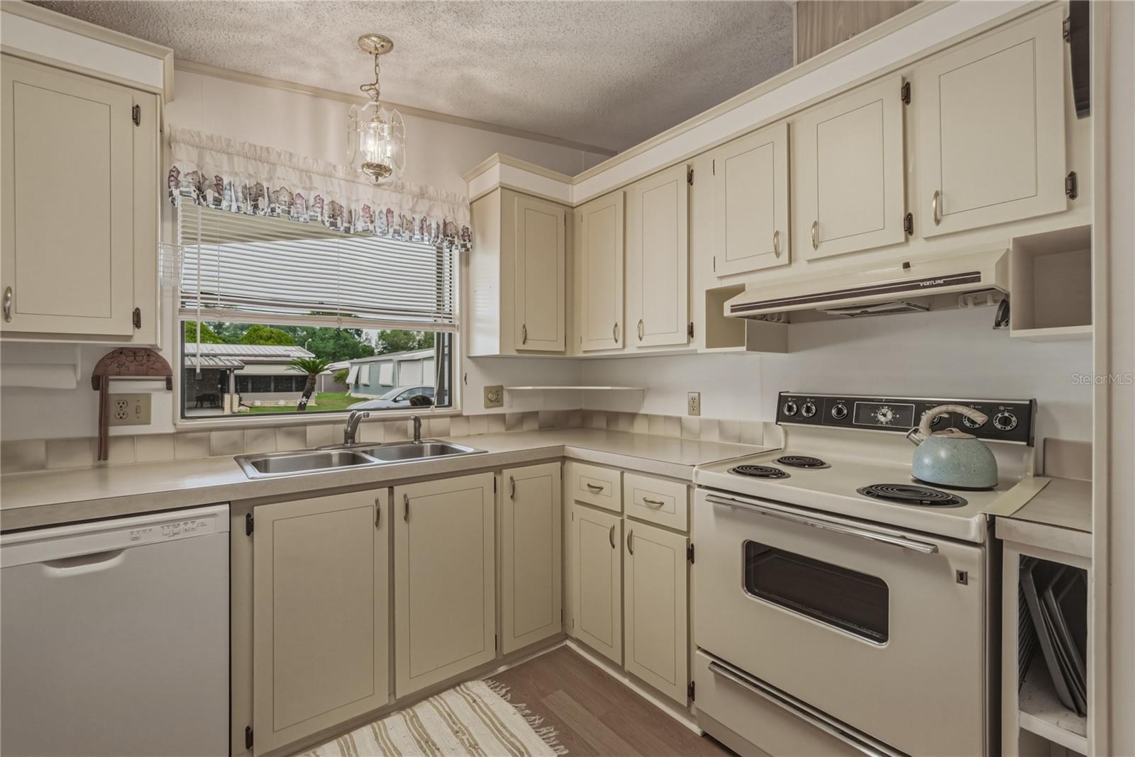 Image 17 of 38 For 35116 Colony Hills Drive