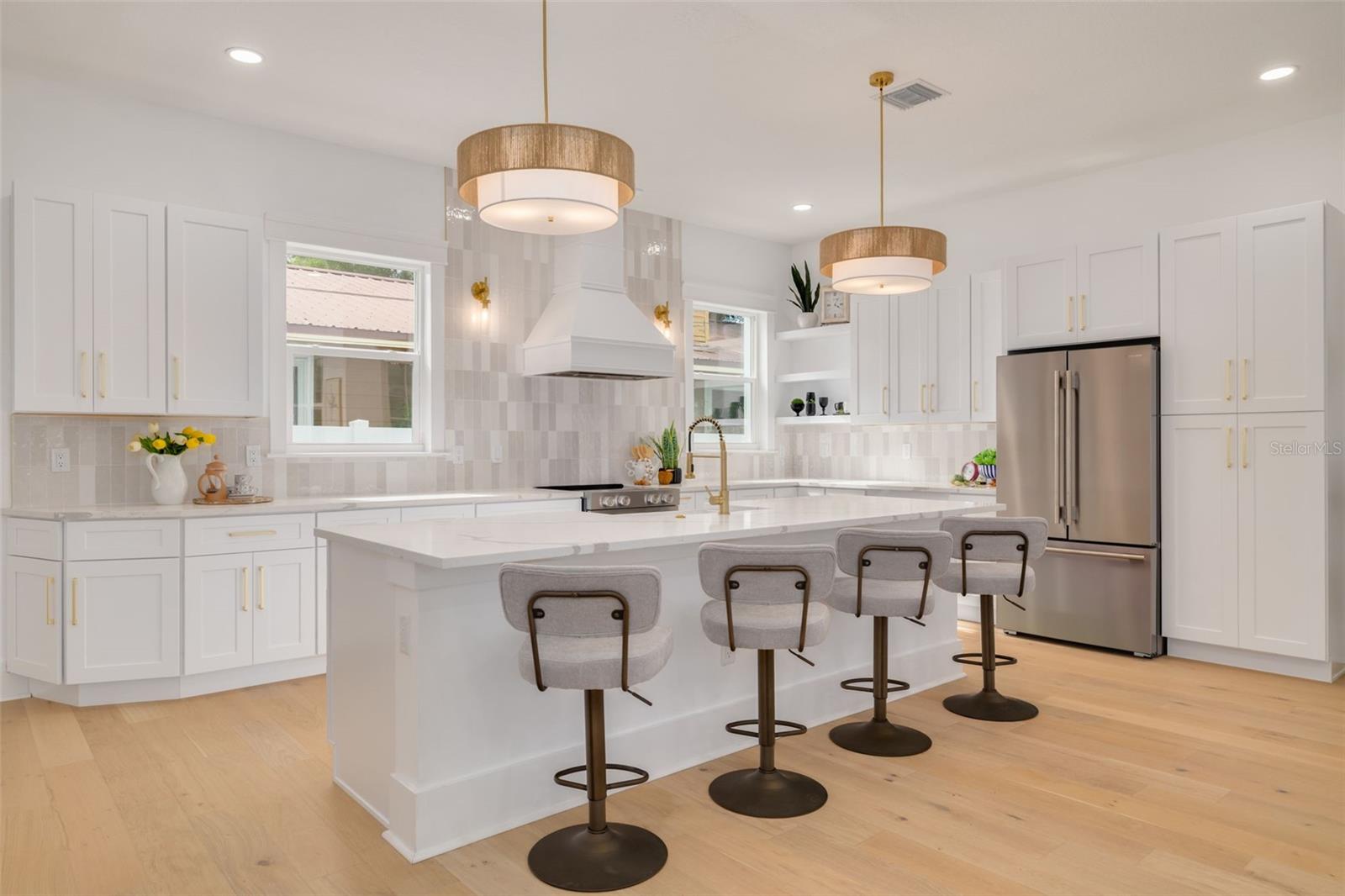 Image 10 of 41 For 467 34th Avenue N