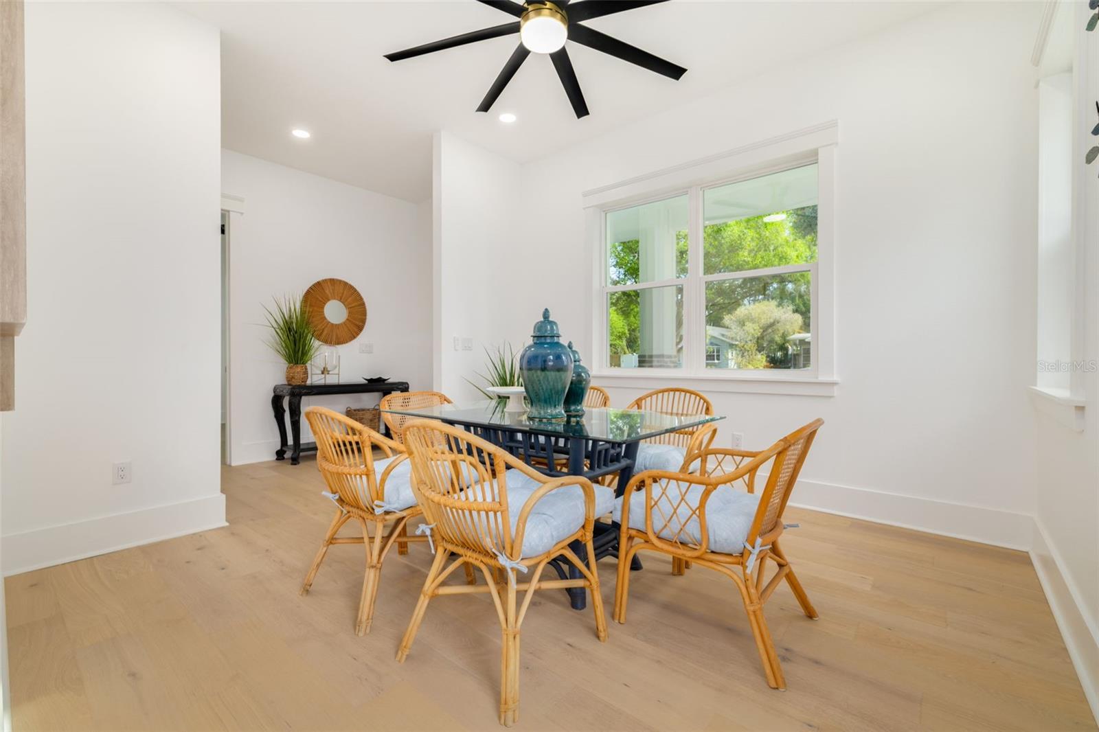 Image 13 of 41 For 467 34th Avenue N