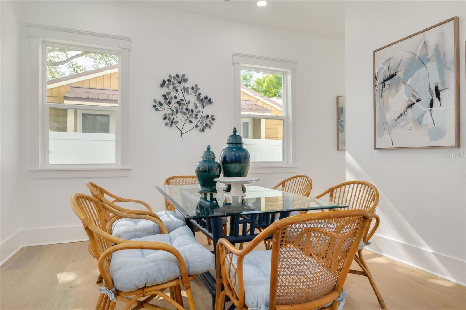 Image 14 of 41 For 467 34th Avenue N