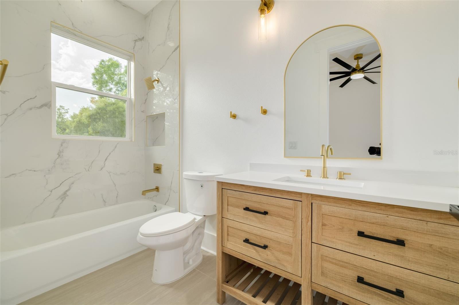 Image 29 of 41 For 467 34th Avenue N