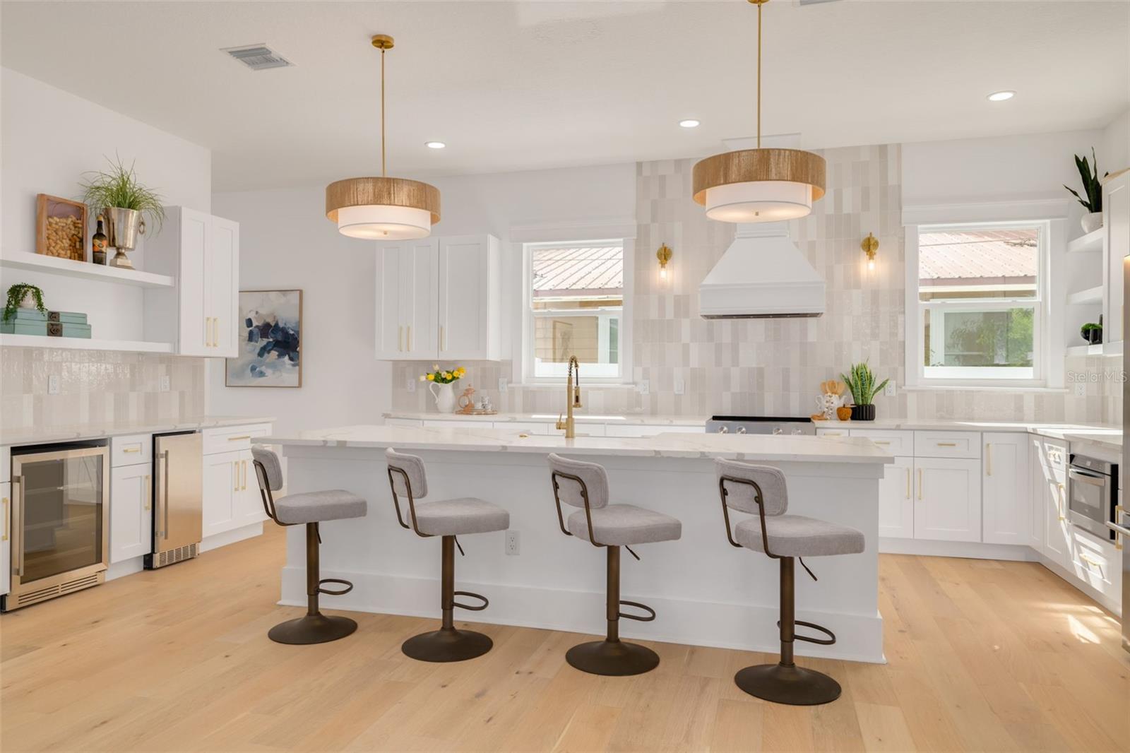 Image 3 of 41 For 467 34th Avenue N