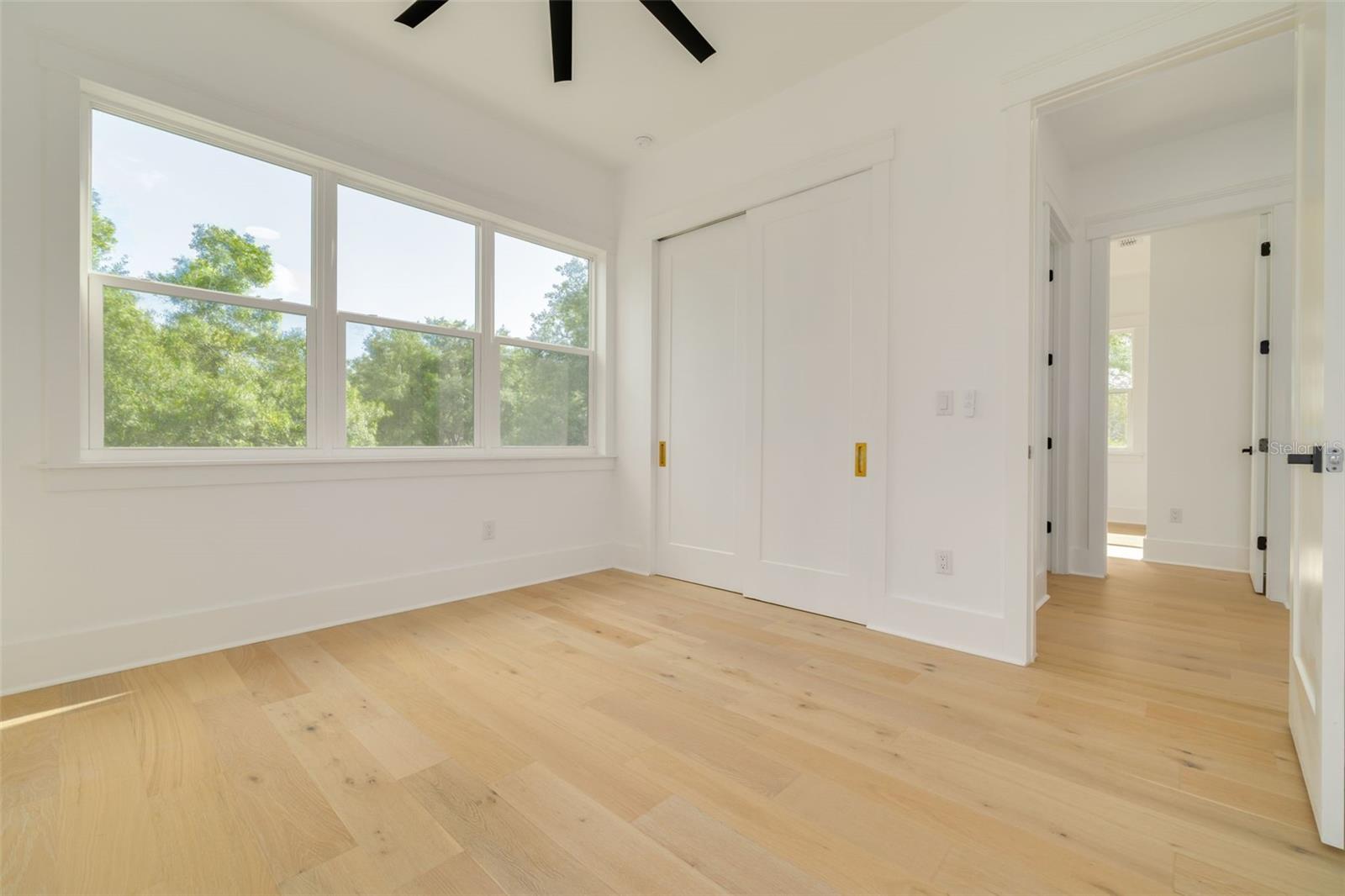 Image 31 of 41 For 467 34th Avenue N