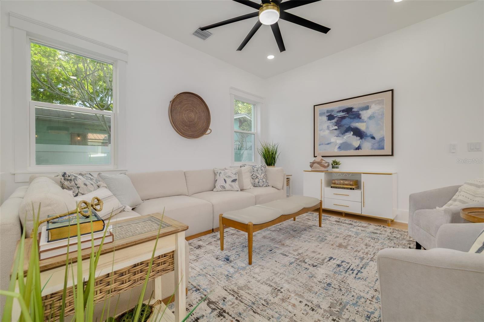 Image 9 of 41 For 467 34th Avenue N