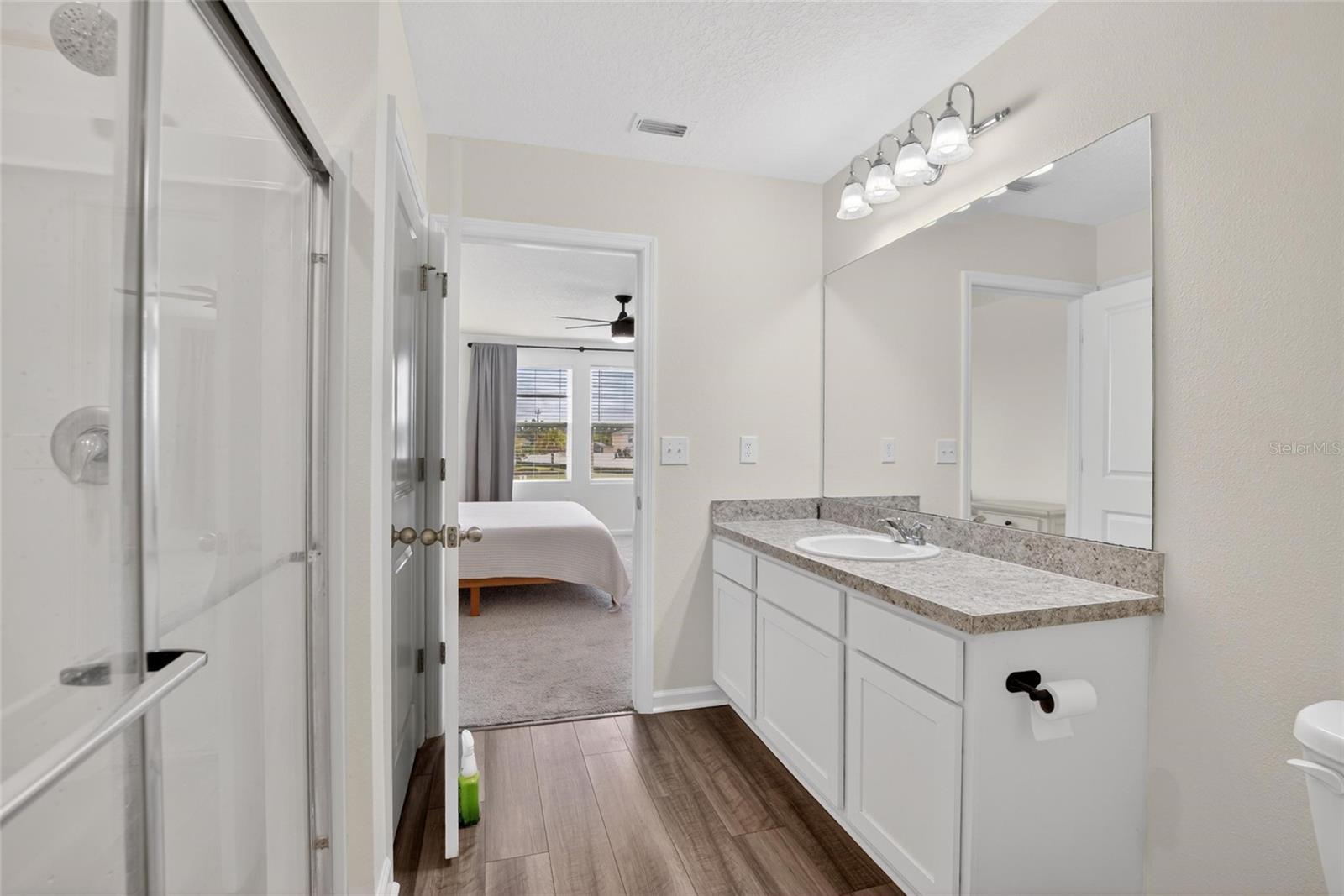 Image 13 of 35 For 1044 Kelly Fern Loop