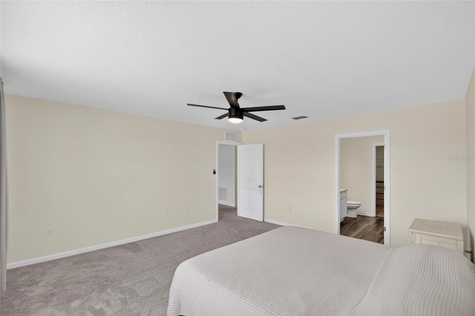 Image 26 of 35 For 1044 Kelly Fern Loop