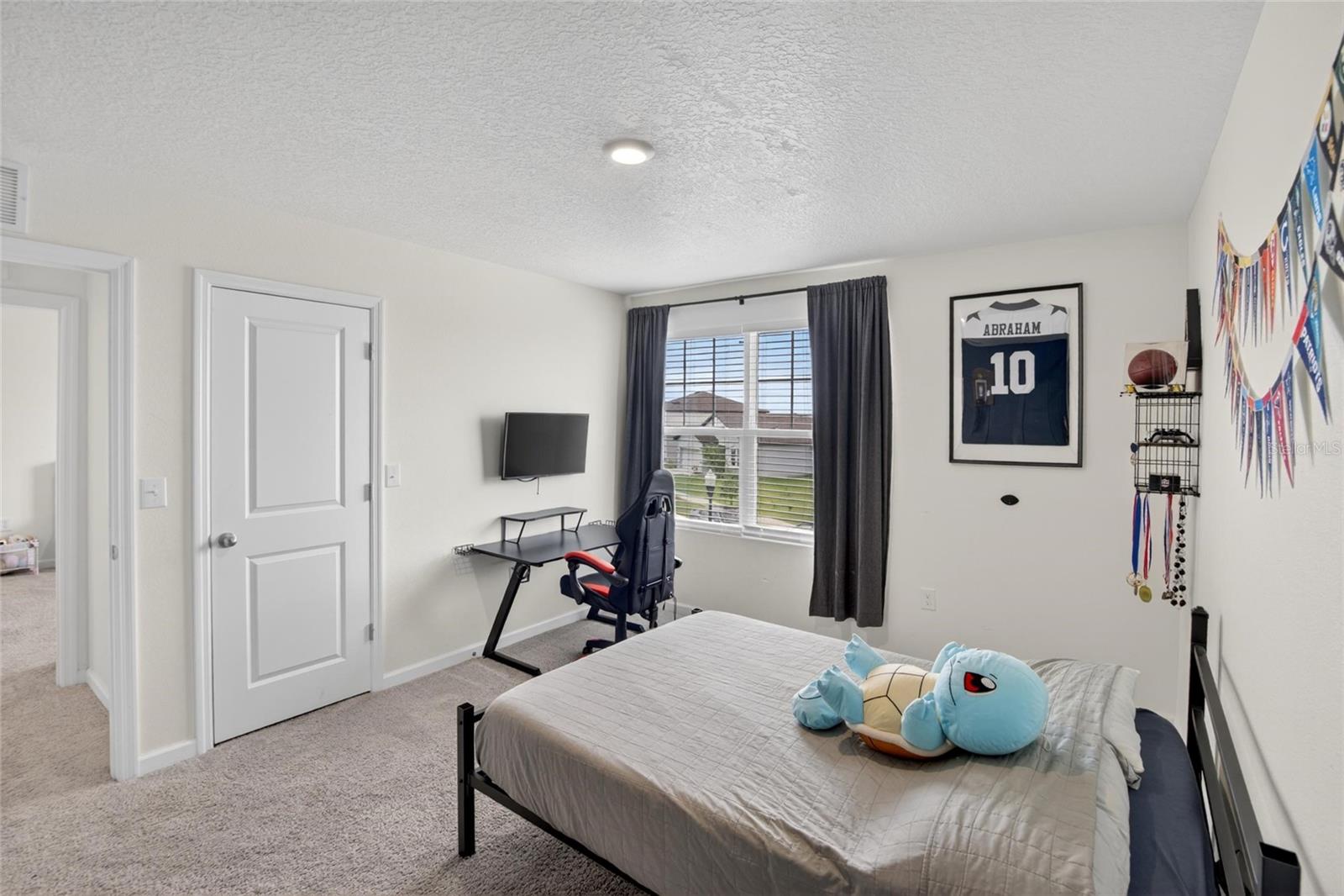 Image 28 of 35 For 1044 Kelly Fern Loop