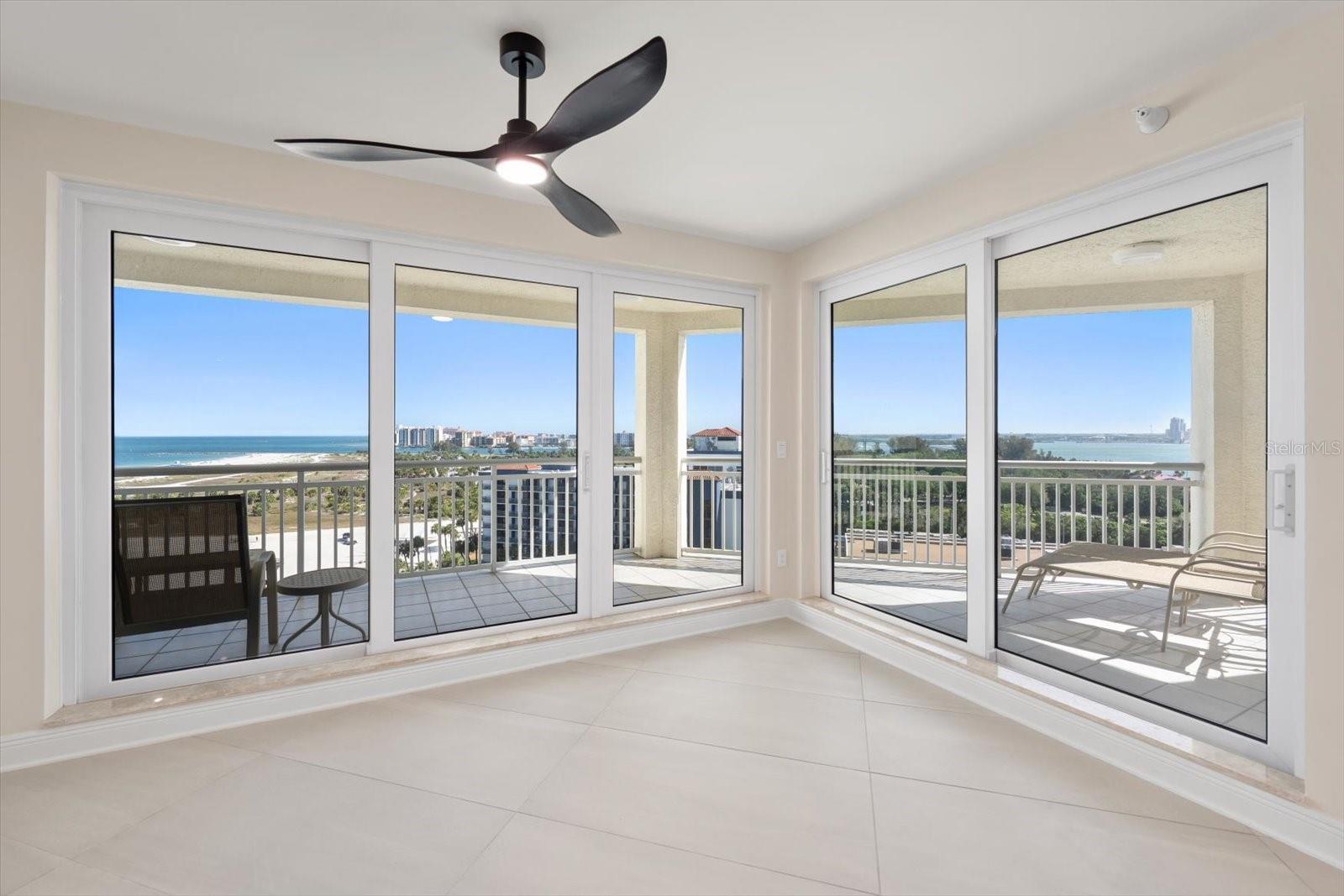 Listing photo id 10 for 1170 Gulf Blvd  1004