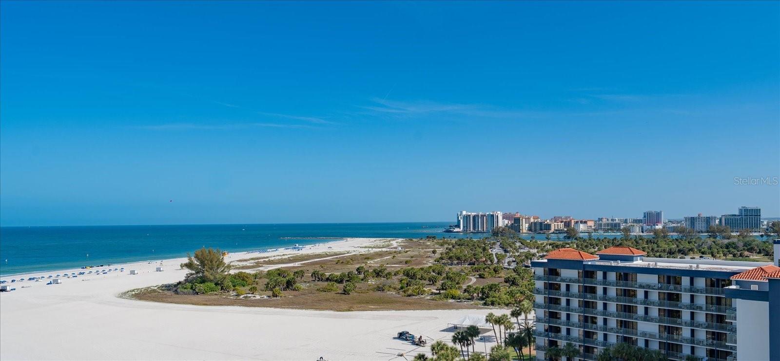 Listing photo id 0 for 1170 Gulf Blvd  1004