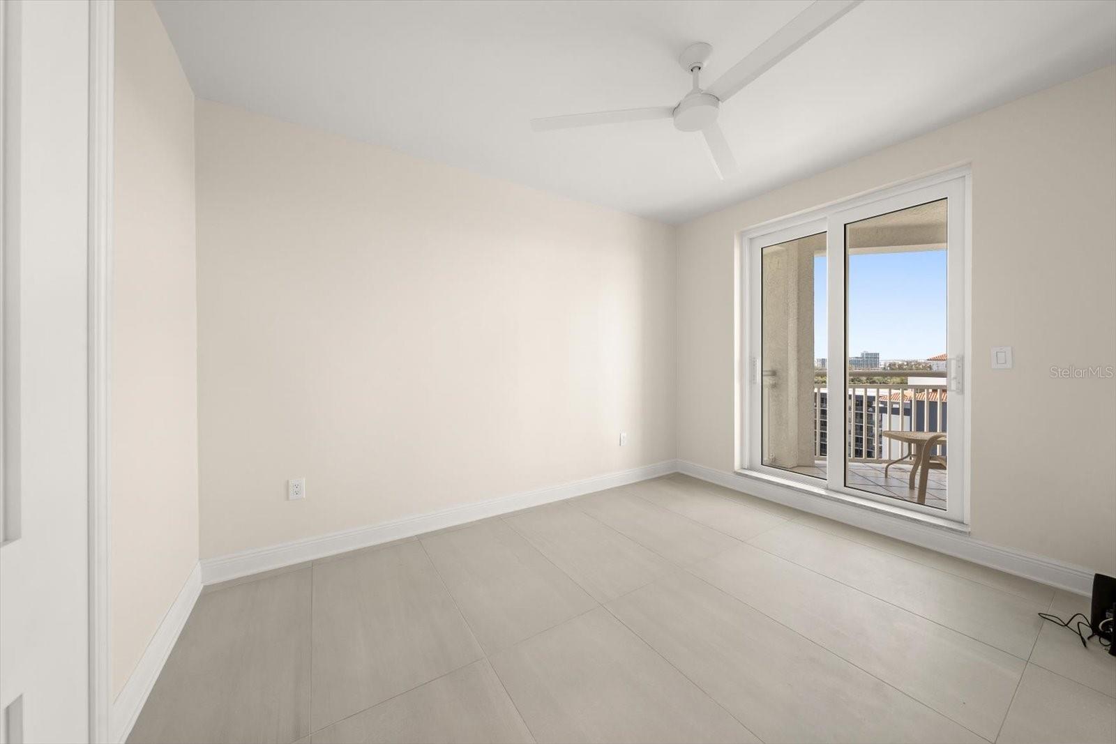 Listing photo id 30 for 1170 Gulf Blvd  1004