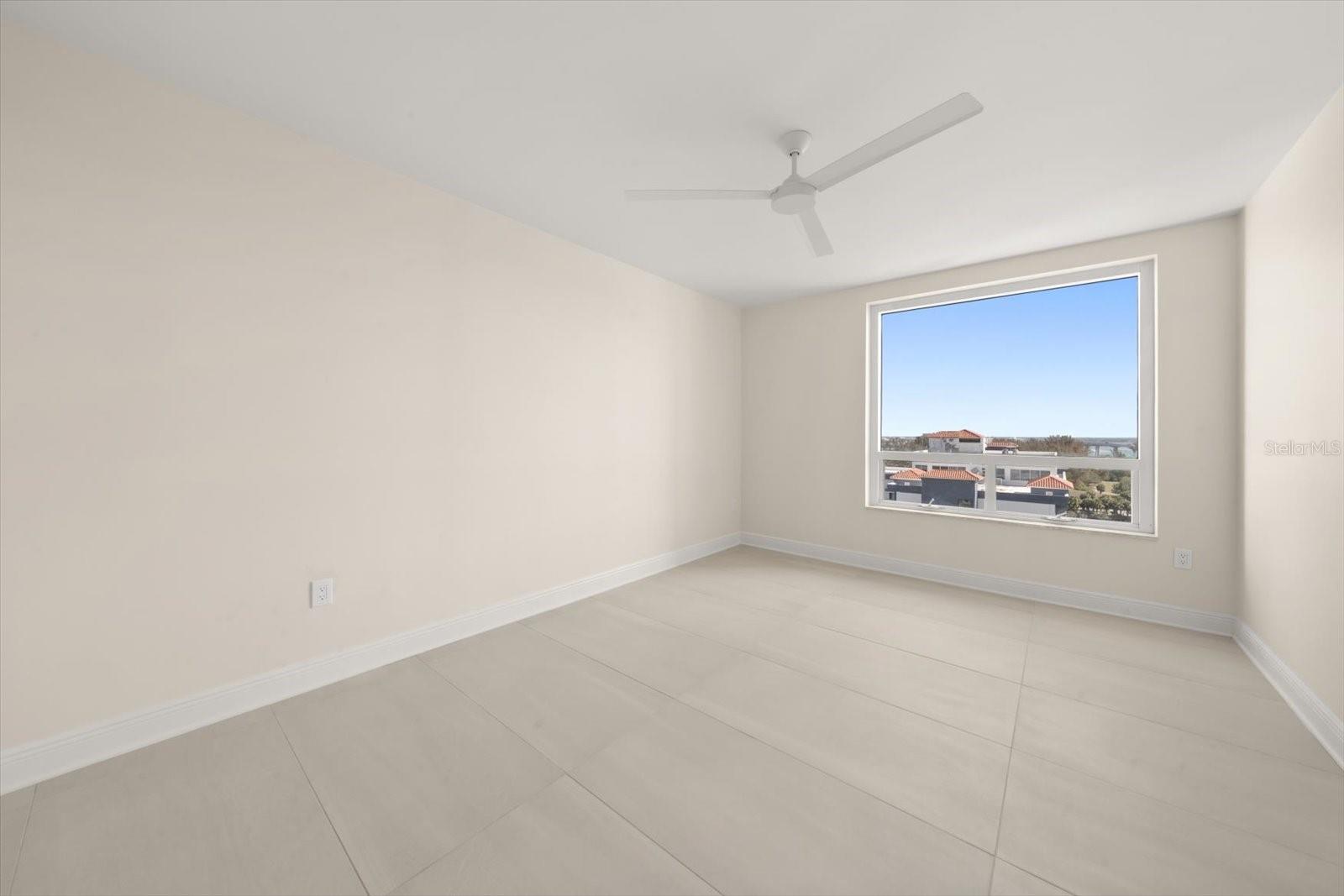 Listing photo id 31 for 1170 Gulf Blvd  1004