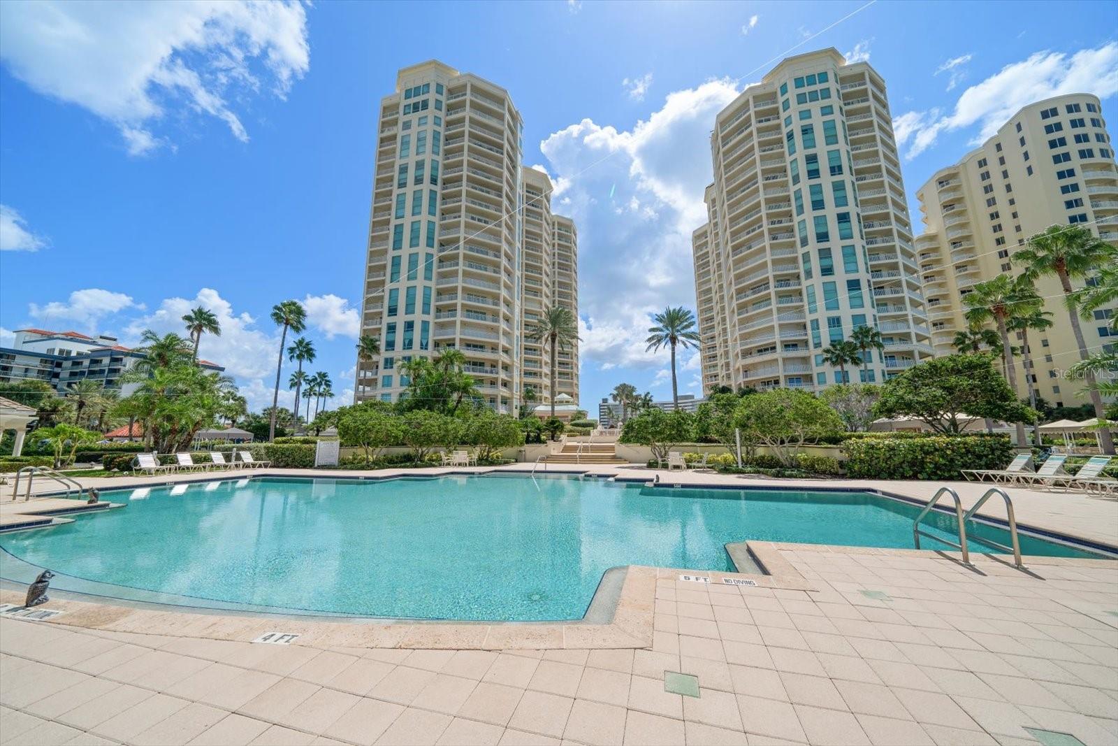 Listing photo id 48 for 1170 Gulf Blvd  1004
