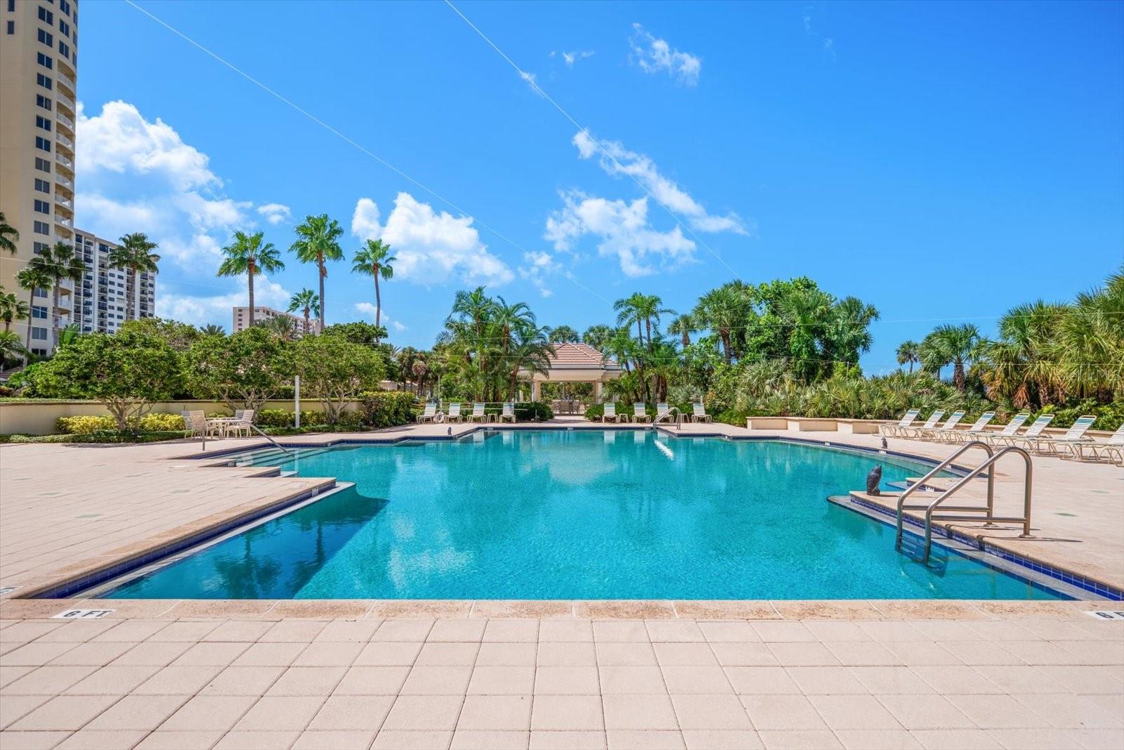 Listing photo id 49 for 1170 Gulf Blvd  1004