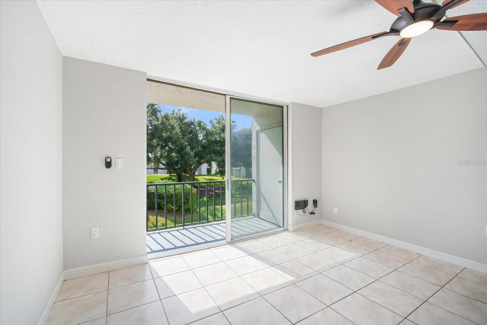 Image 11 of 34 For 811 Russell Lane 309