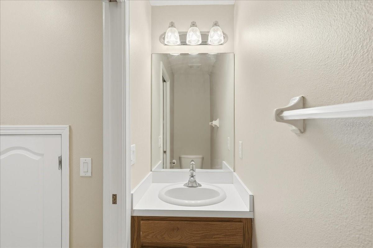 Image 14 of 52 For 25522 Bruford Boulevard