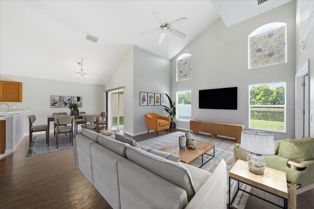 Image 3 of 52 For 25522 Bruford Boulevard