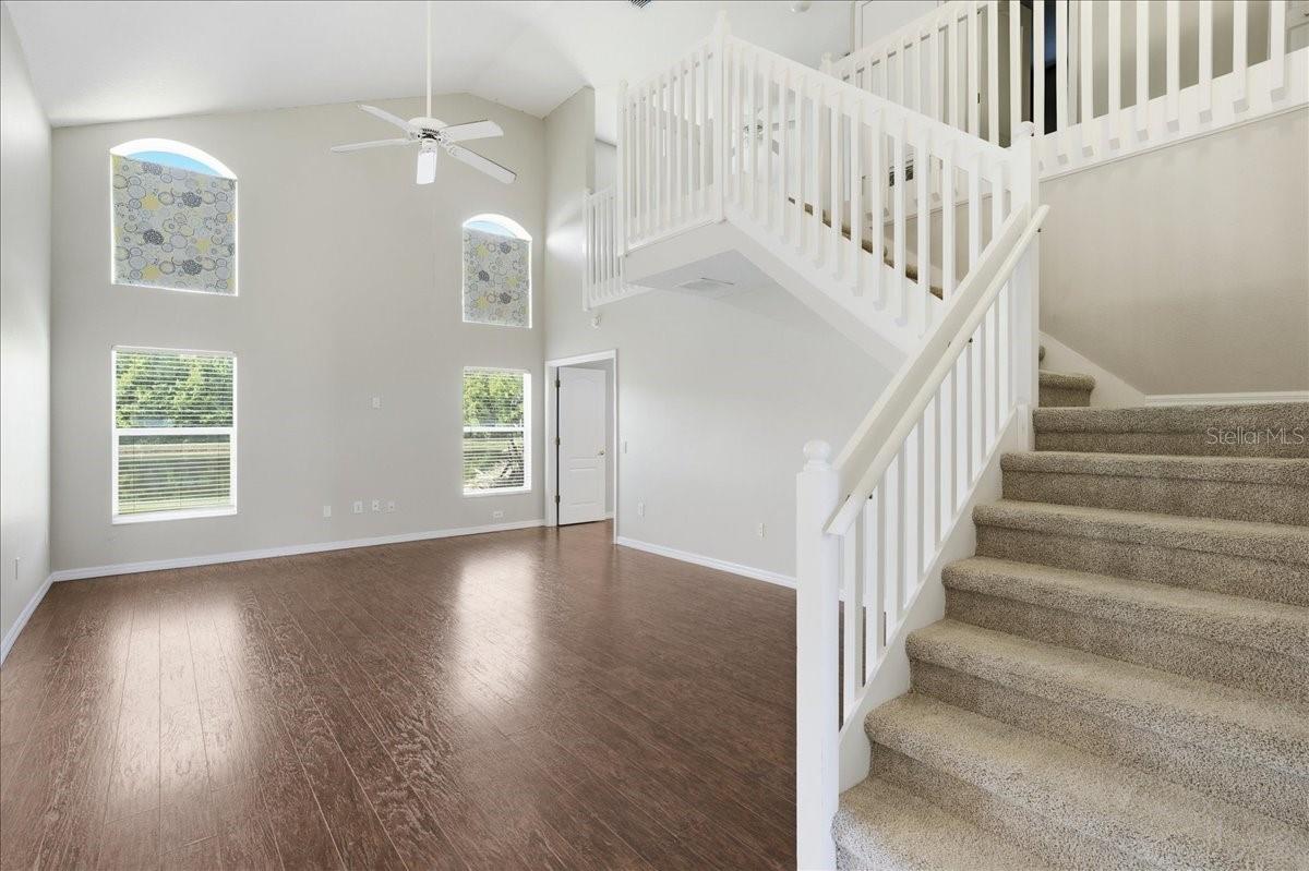 Image 6 of 52 For 25522 Bruford Boulevard