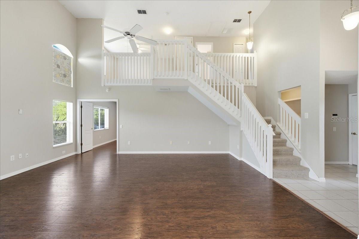 Image 9 of 52 For 25522 Bruford Boulevard