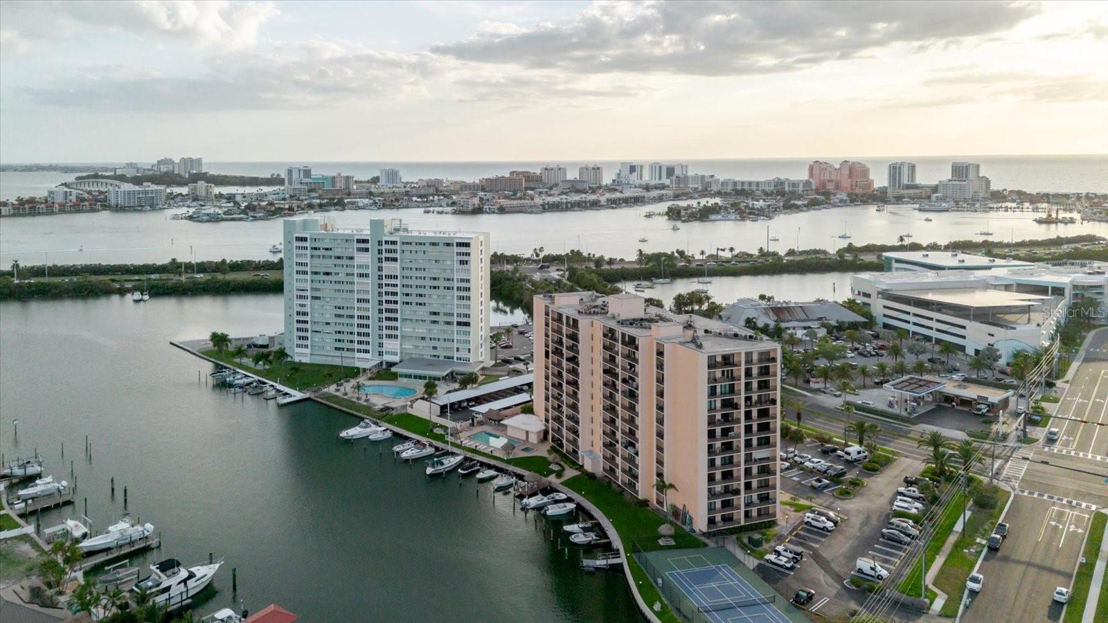 Image 71 of 77 For 51 Island Way 801