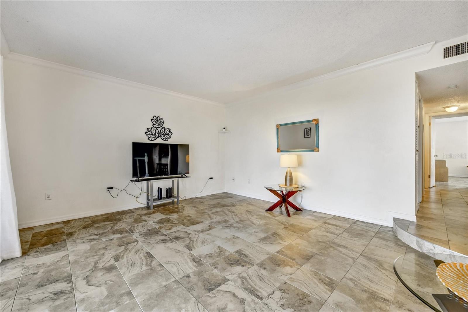 Image 14 of 43 For 704 Haven Place 704