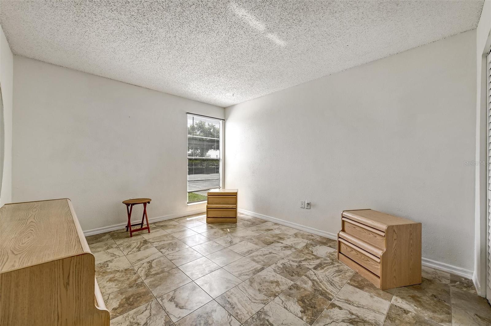 Image 19 of 43 For 704 Haven Place 704