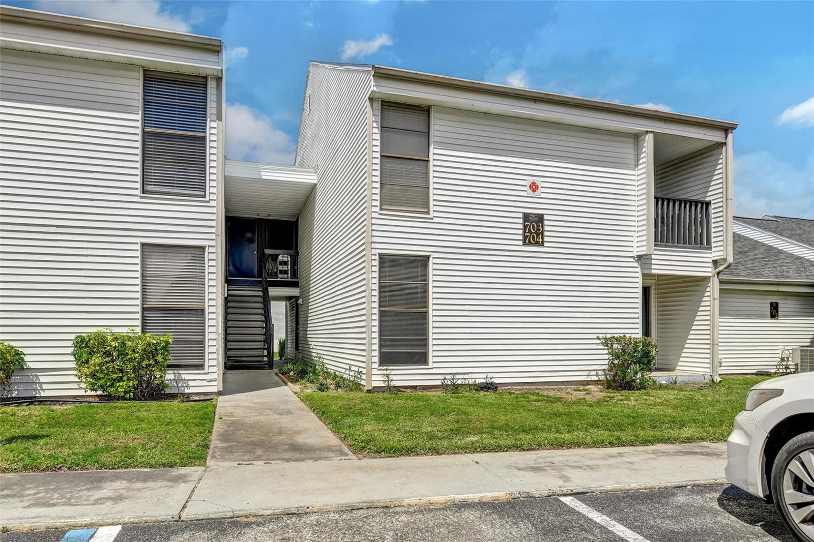 Image 2 of 43 For 704 Haven Place 704