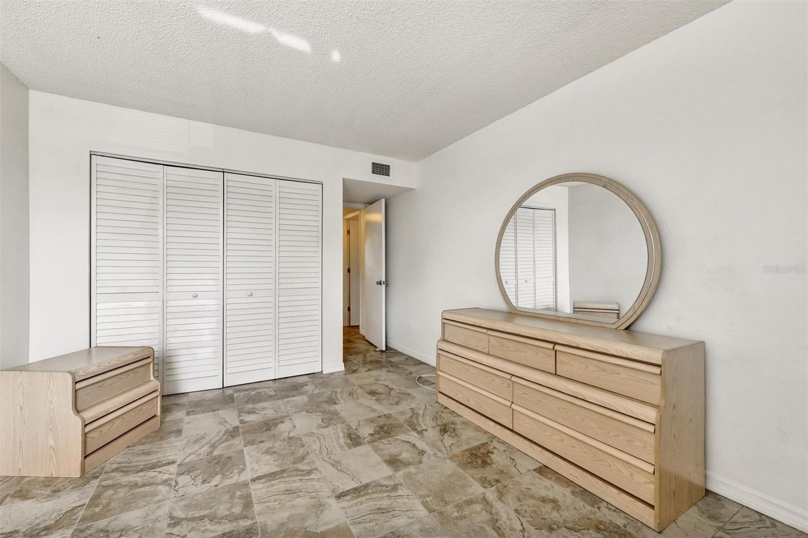 Image 21 of 43 For 704 Haven Place 704