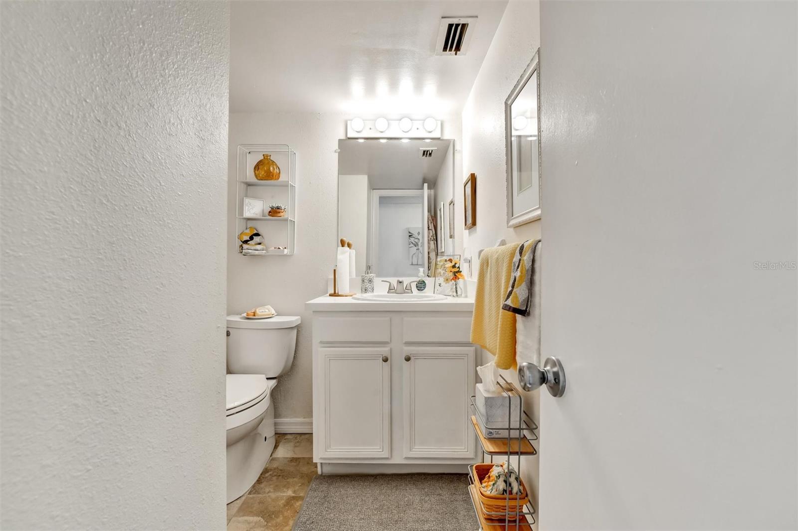 Image 22 of 43 For 704 Haven Place 704