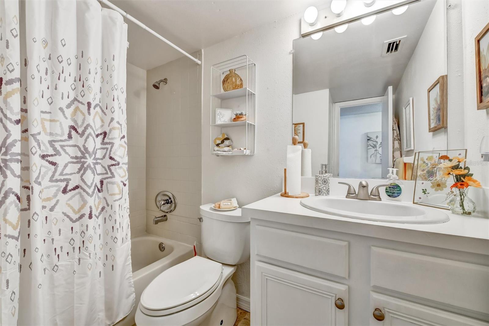 Image 23 of 43 For 704 Haven Place 704