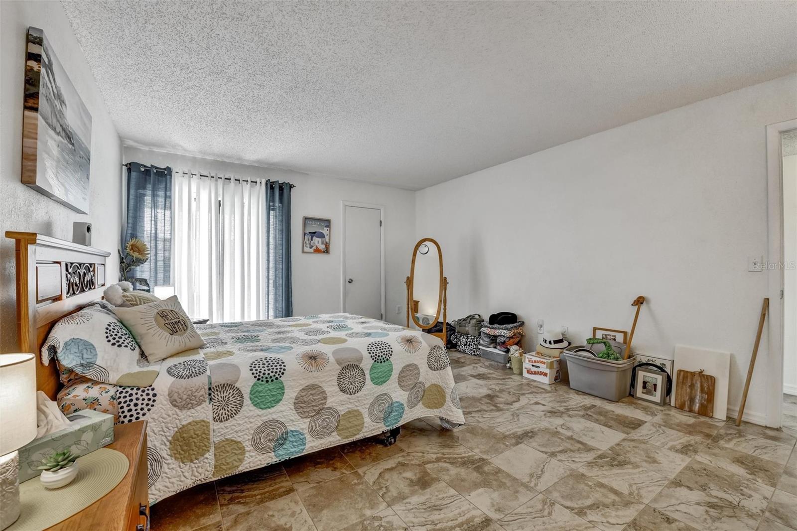 Image 24 of 43 For 704 Haven Place 704